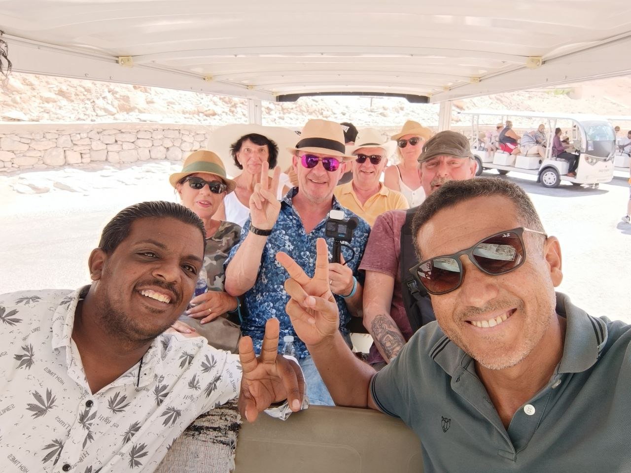 Sharara Reisen private Ägypten Ausflüge mit deutschsprachigem Guide